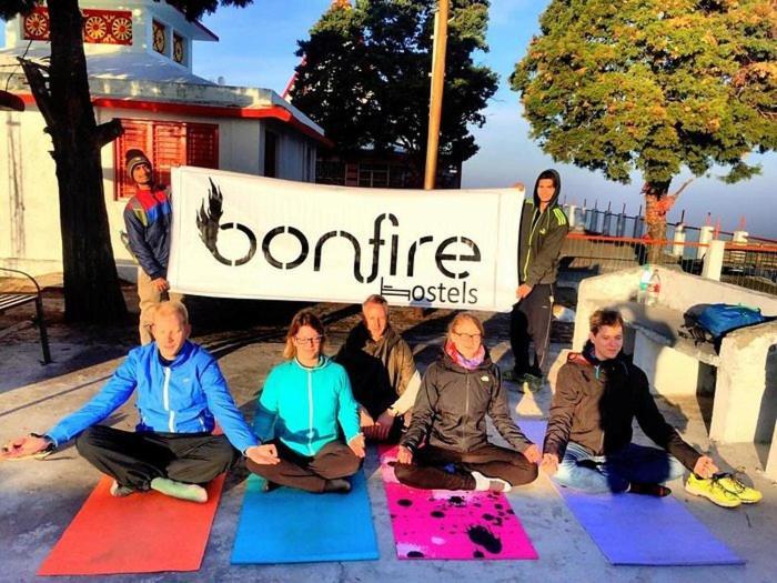 Bonfire Hostels Rishīkesh Buitenkant foto