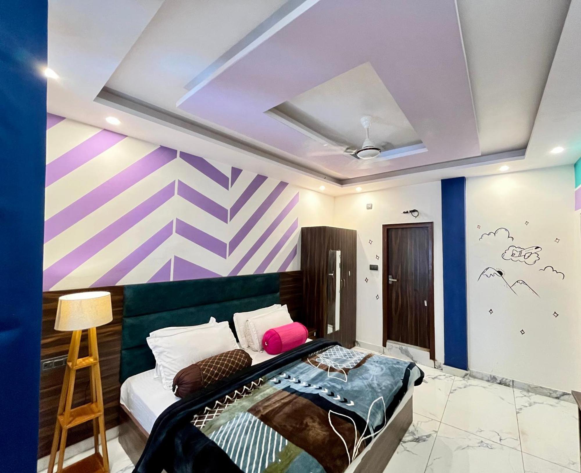 Bonfire Hostels Rishīkesh Buitenkant foto