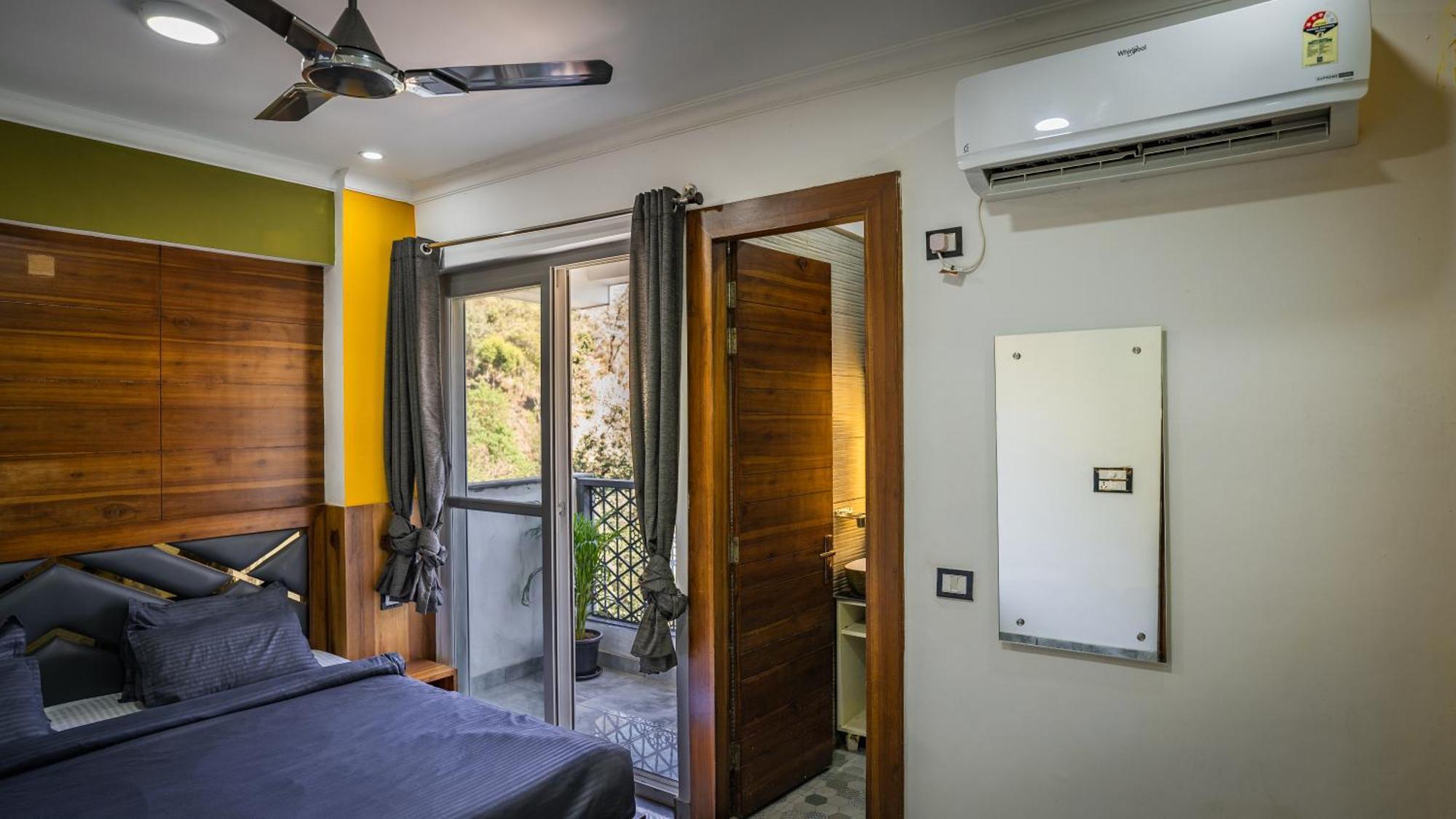Bonfire Hostels Rishīkesh Buitenkant foto